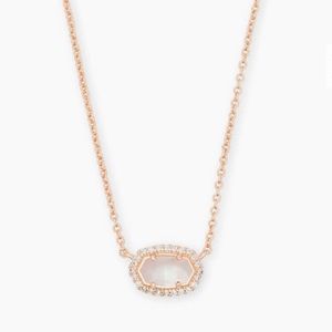 Kendra Scott necklace